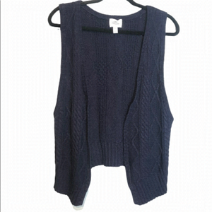 UO Lark & Wolff Cable Knit Open Front Vest, size M